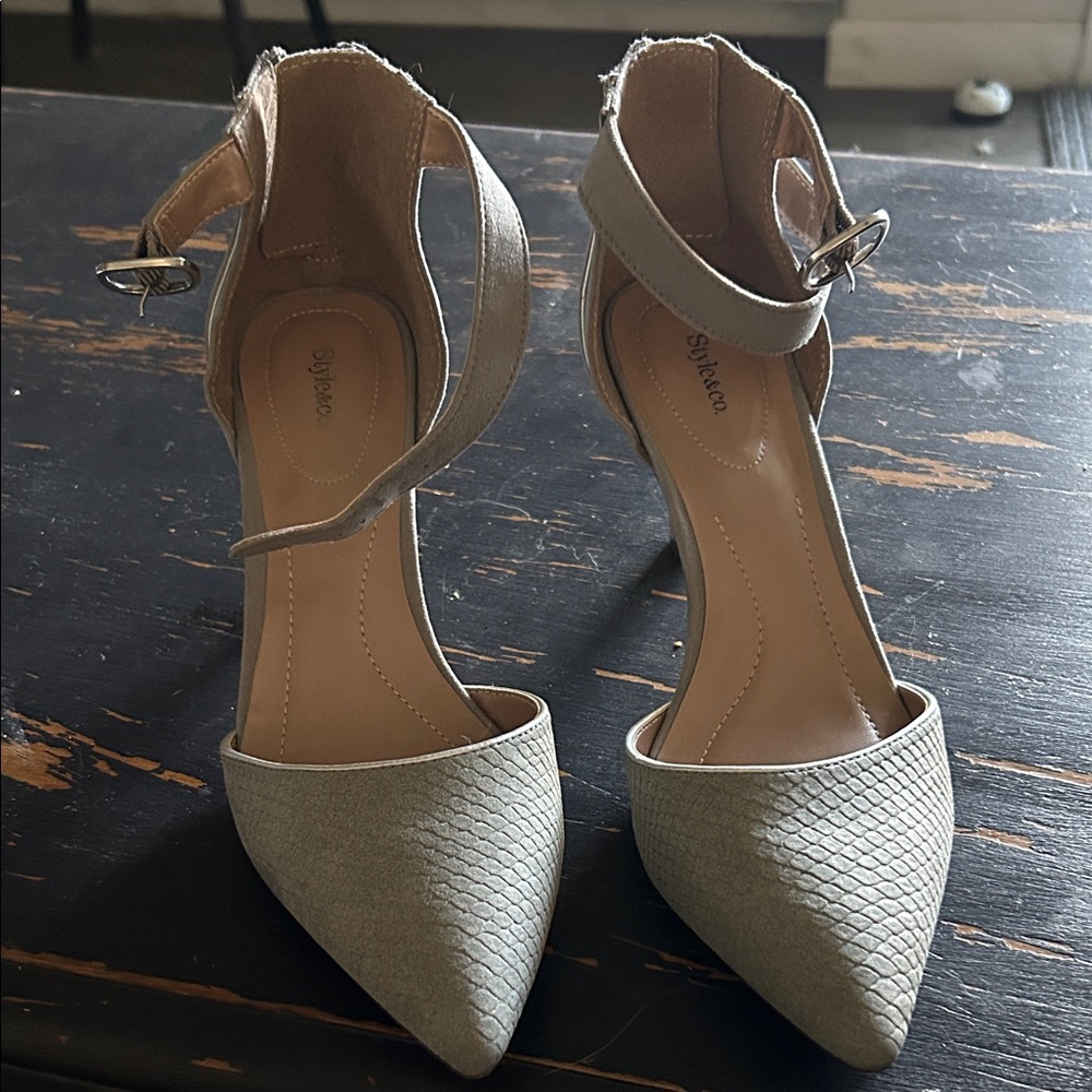 Styluxe Textured Gray Women's Heels